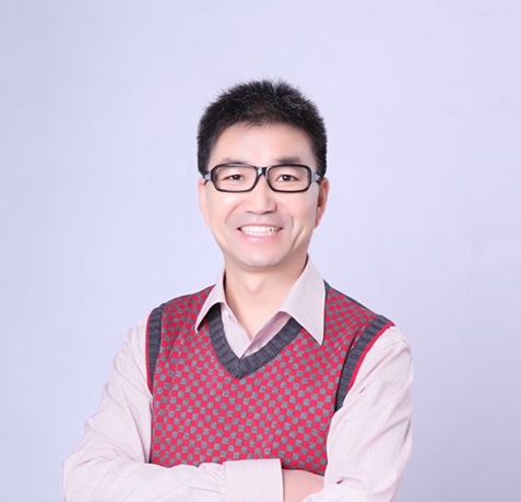 陈 华